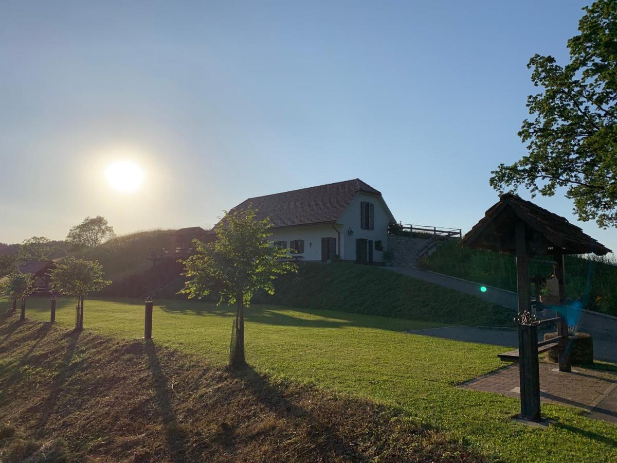 Tourist Farm Artisek Villa Store Buitenkant foto