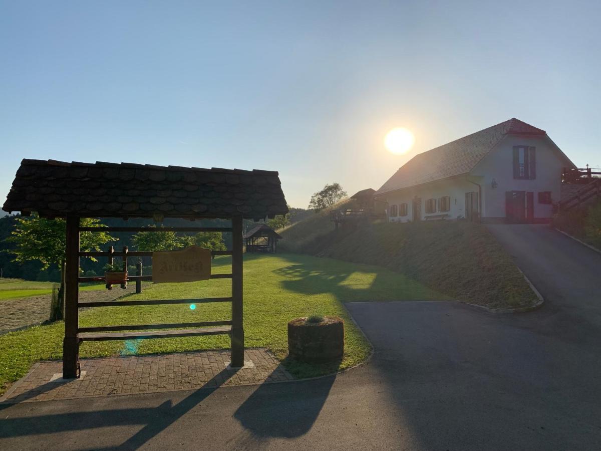 Tourist Farm Artisek Villa Store Buitenkant foto